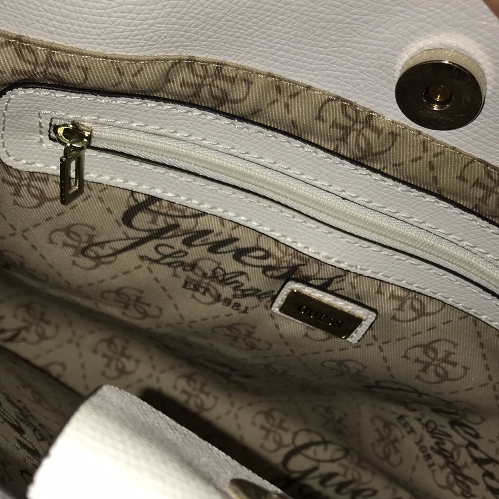 Guess Purse - Picture 8 of 8